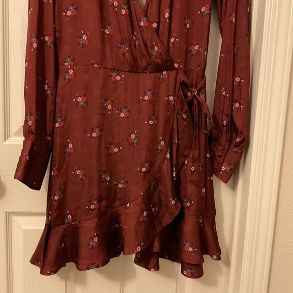 PAIGE Wmns Parisa Mini Wrap Dress W/Long Sleeves in Velvet Red Multi Size m - Picture 6 of 15